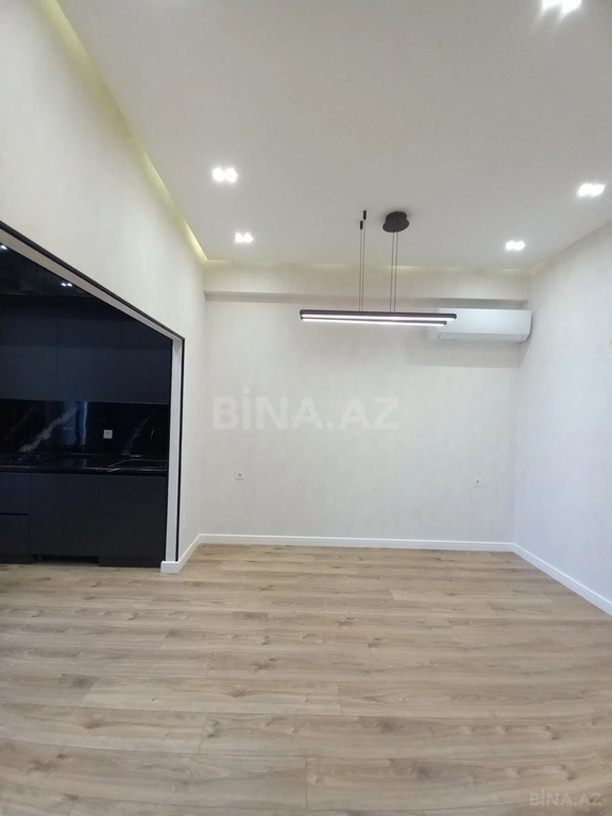 Satılır 2 otaqlı mənzil 79.3 m²