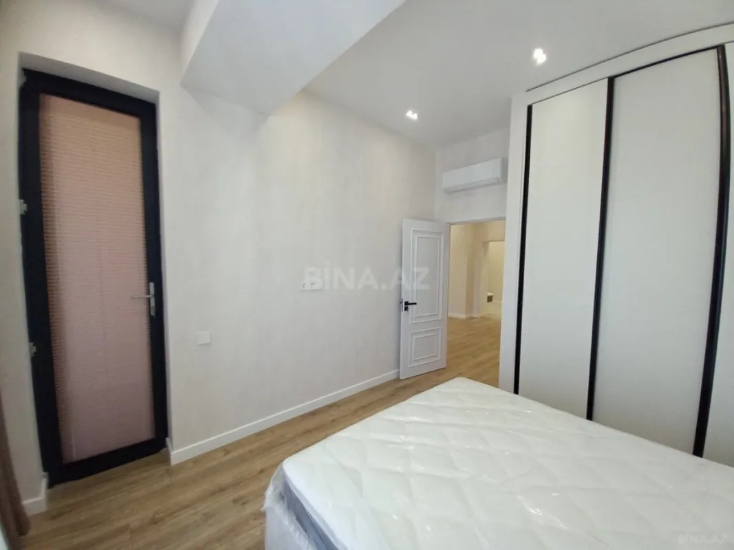Satılır 2 otaqlı mənzil 79.3 m²