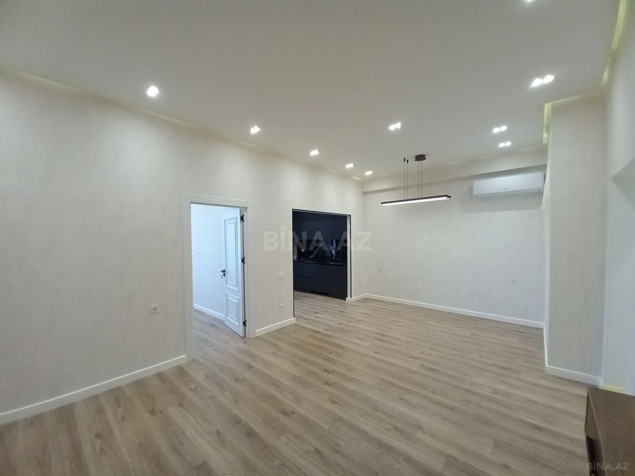 Satılır 2 otaqlı mənzil 79.3 m²
