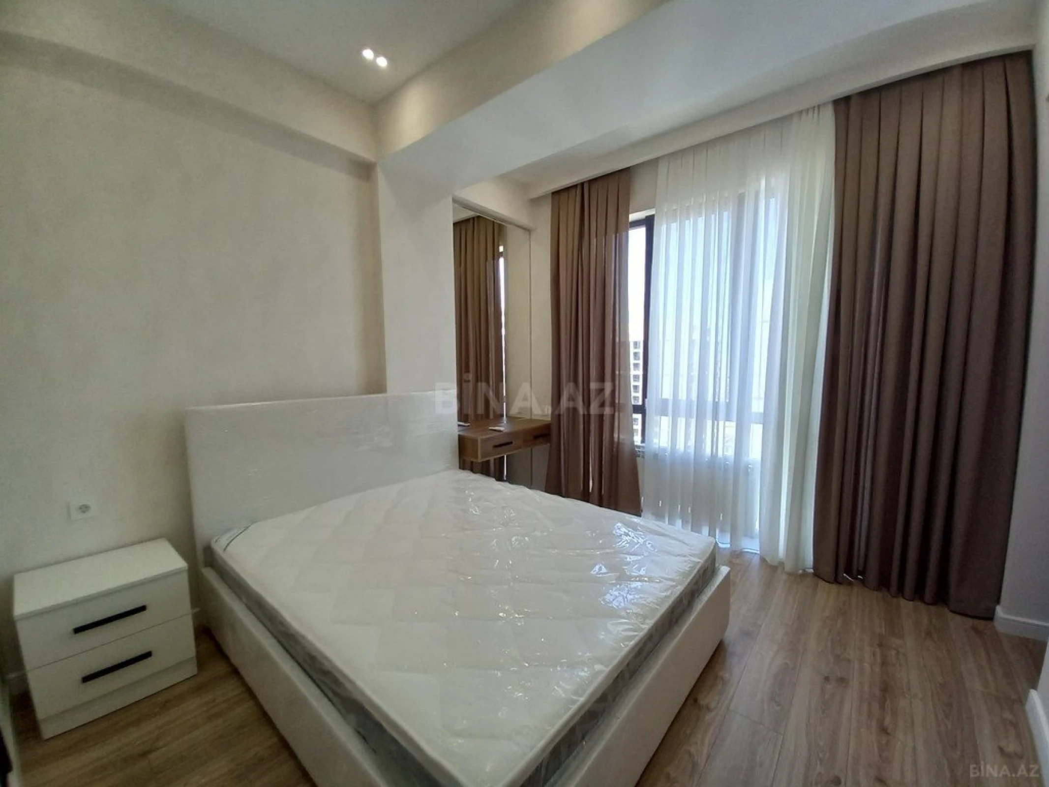 Satılır 2 otaqlı mənzil 79.3 m²