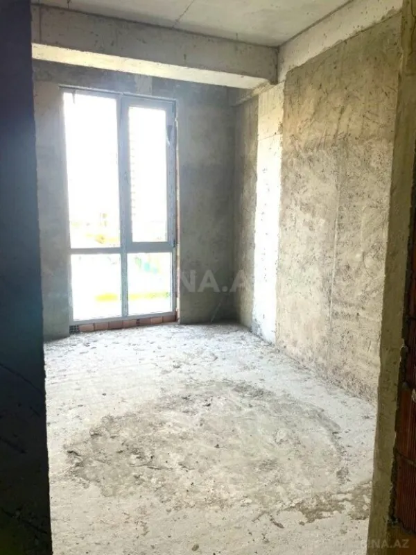 Satılır 2 otaqlı mənzil 81 m²