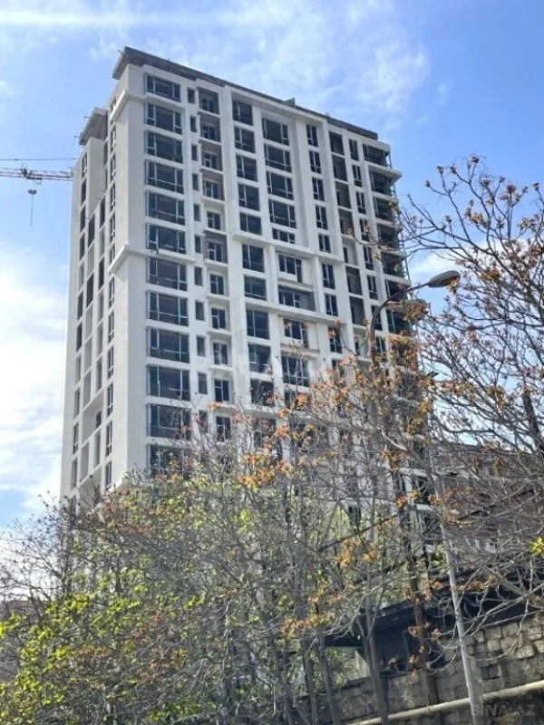 Satılır 2 otaqlı mənzil 81 m²