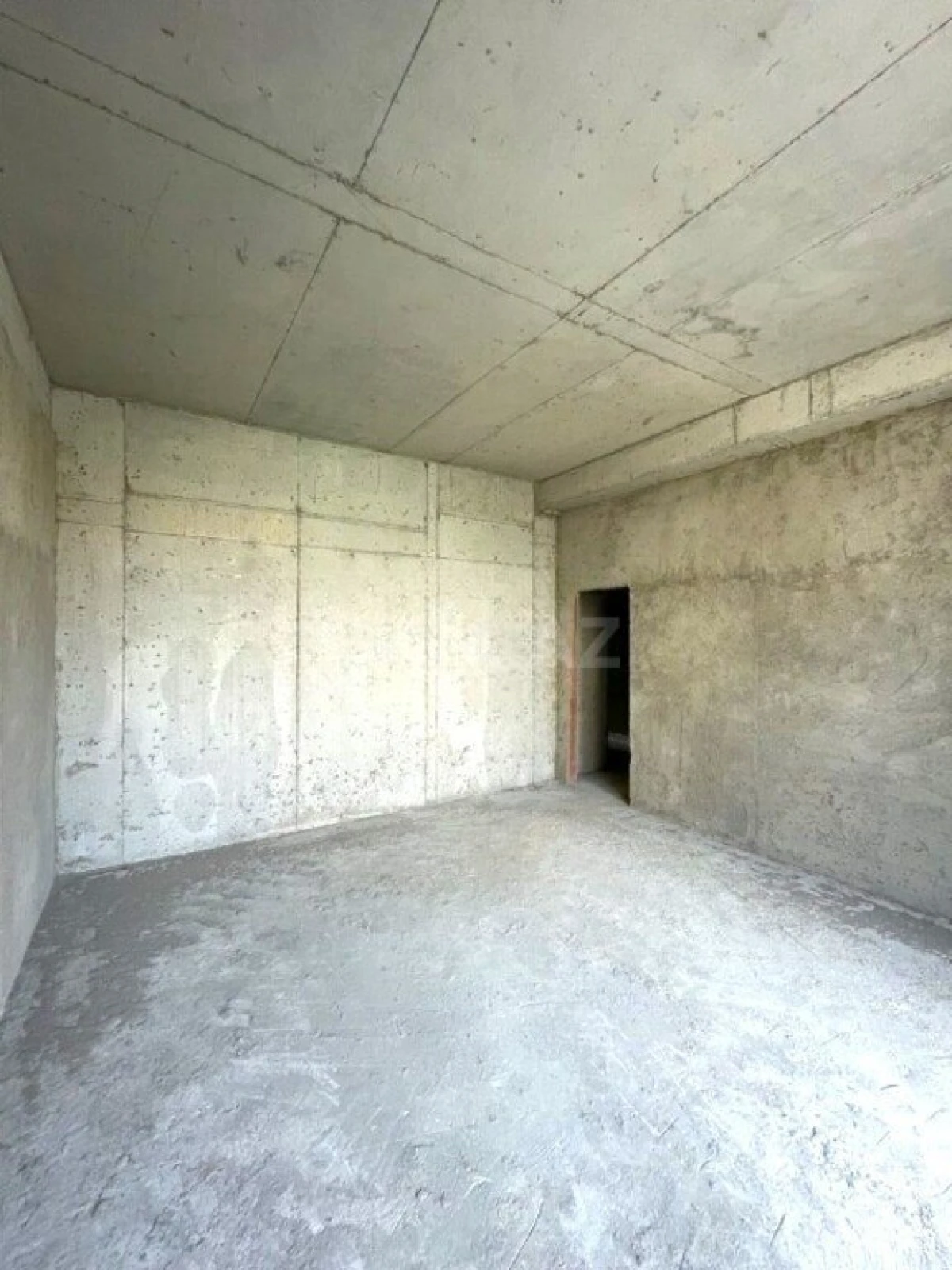 Satılır 2 otaqlı mənzil 81 m²