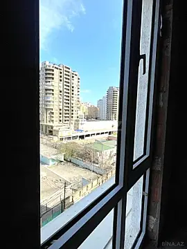 Satılır 2 otaqlı mənzil 81 m²