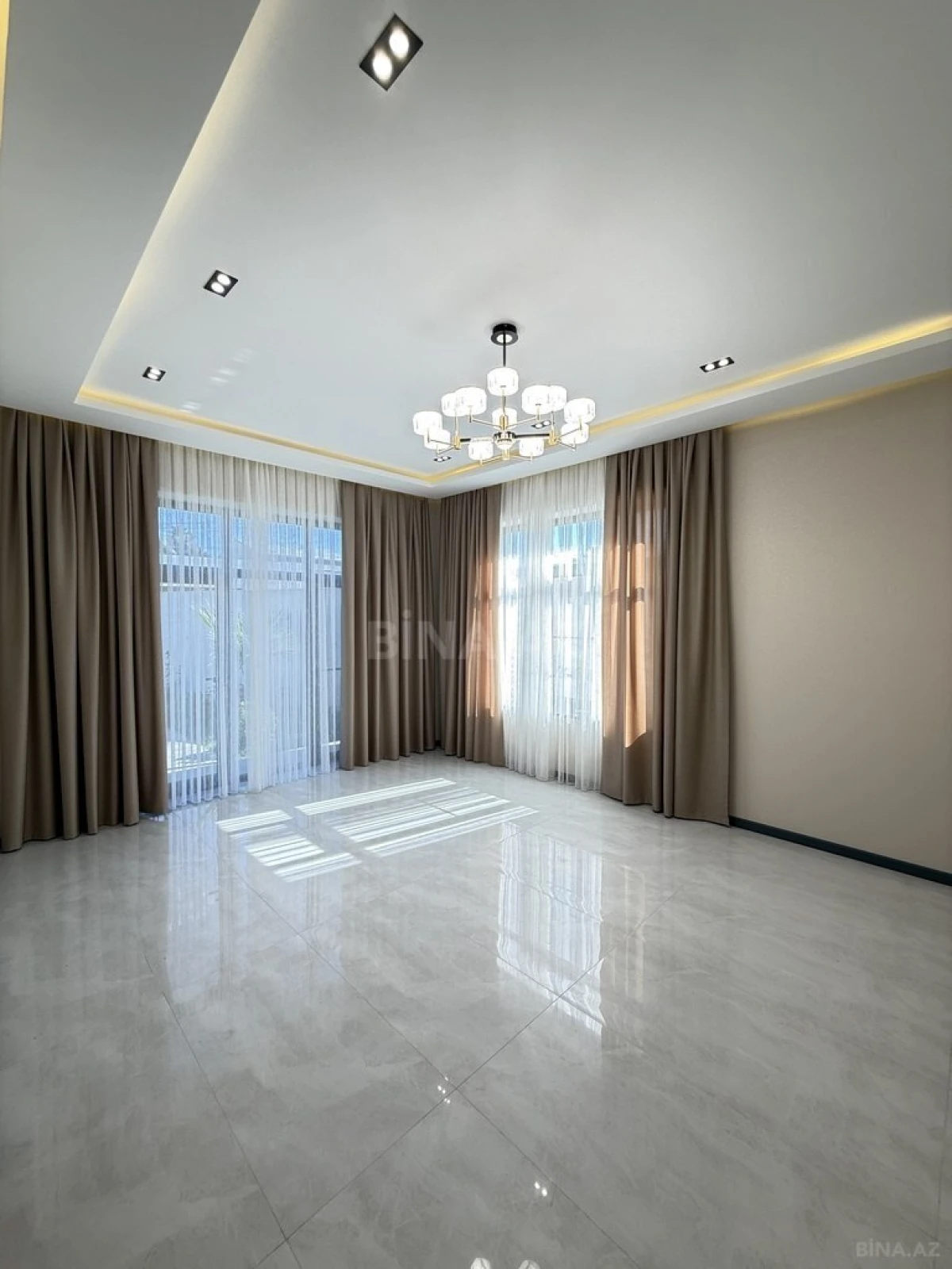 Satılır 4 otaqlı həyət evi 160 m²