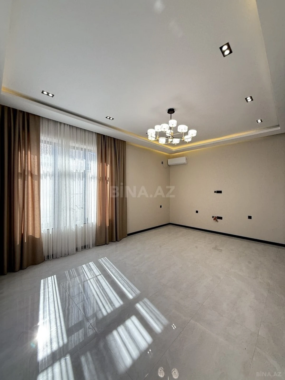 Satılır 4 otaqlı həyət evi 160 m²