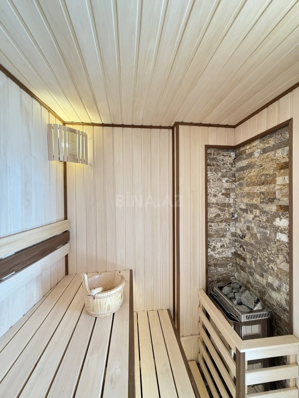 Satılır 4 otaqlı həyət evi 160 m²