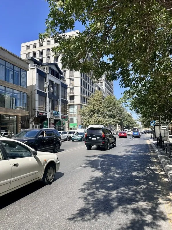 Satılır 3 otaqlı mənzil 150 m²