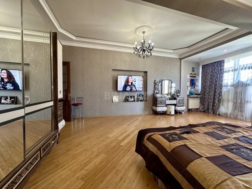 Satılır 3 otaqlı mənzil 150 m²