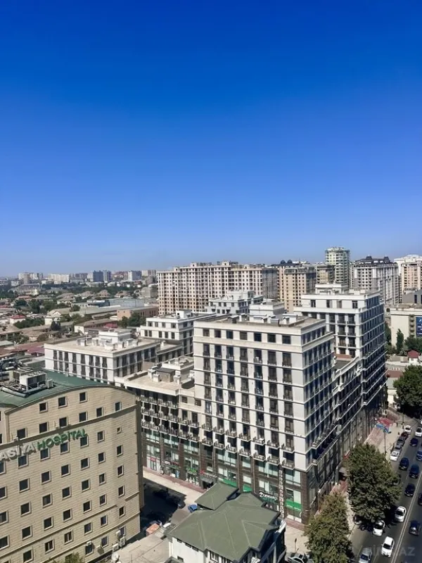 Satılır 3 otaqlı mənzil 150 m²