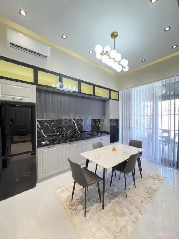 Satılır 4 otaqlı həyət evi 160 m²