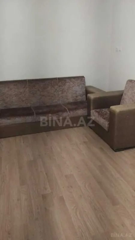 Satılır 7 otaqlı həyət evi 180 m²