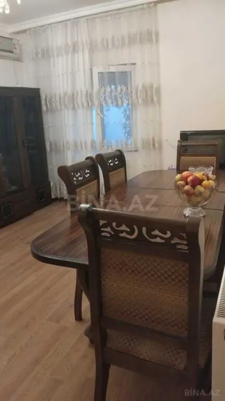Satılır 7 otaqlı həyət evi 180 m²