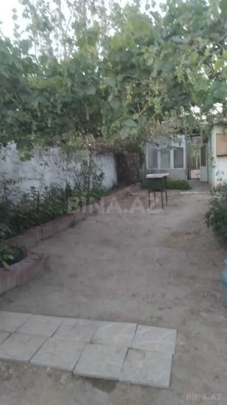 Satılır 7 otaqlı həyət evi 180 m²