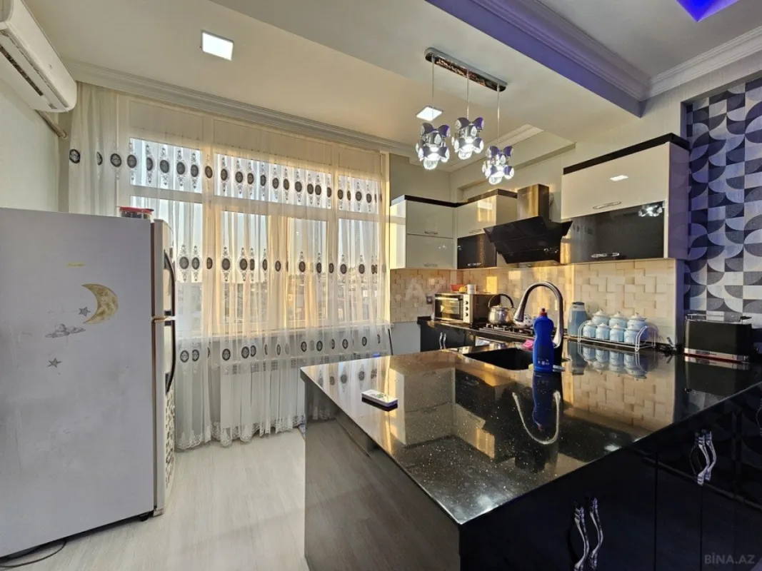 Satılır 3 otaqlı mənzil 112 m²