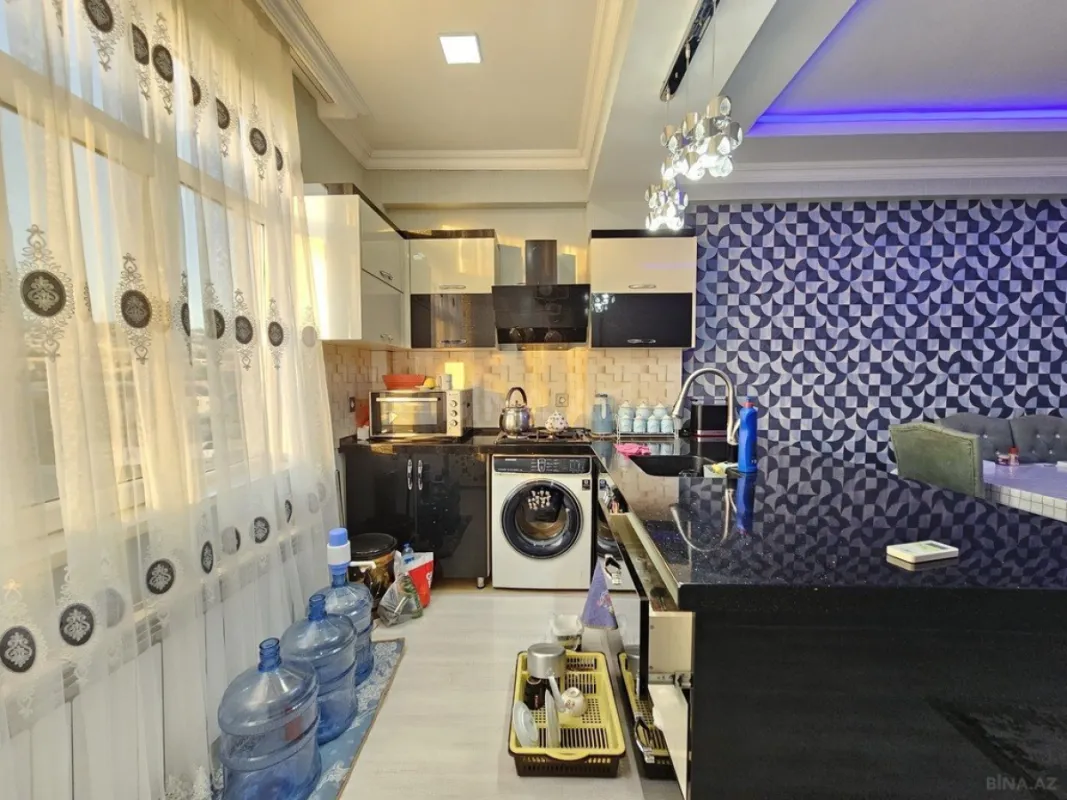 Satılır 3 otaqlı mənzil 112 m²