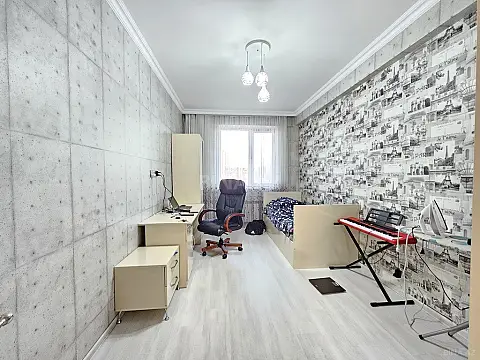 Satılır 3 otaqlı mənzil 112 m²