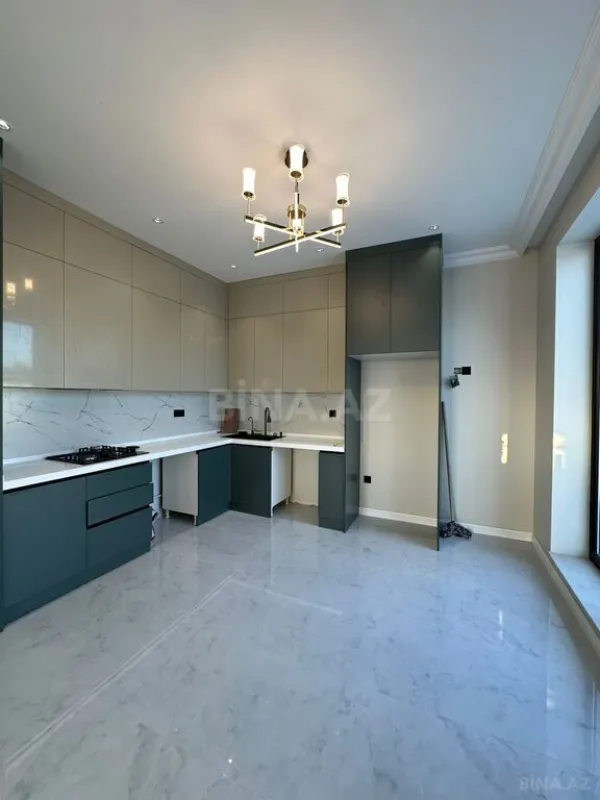 Satılır 5 otaqlı həyət evi 250 m²