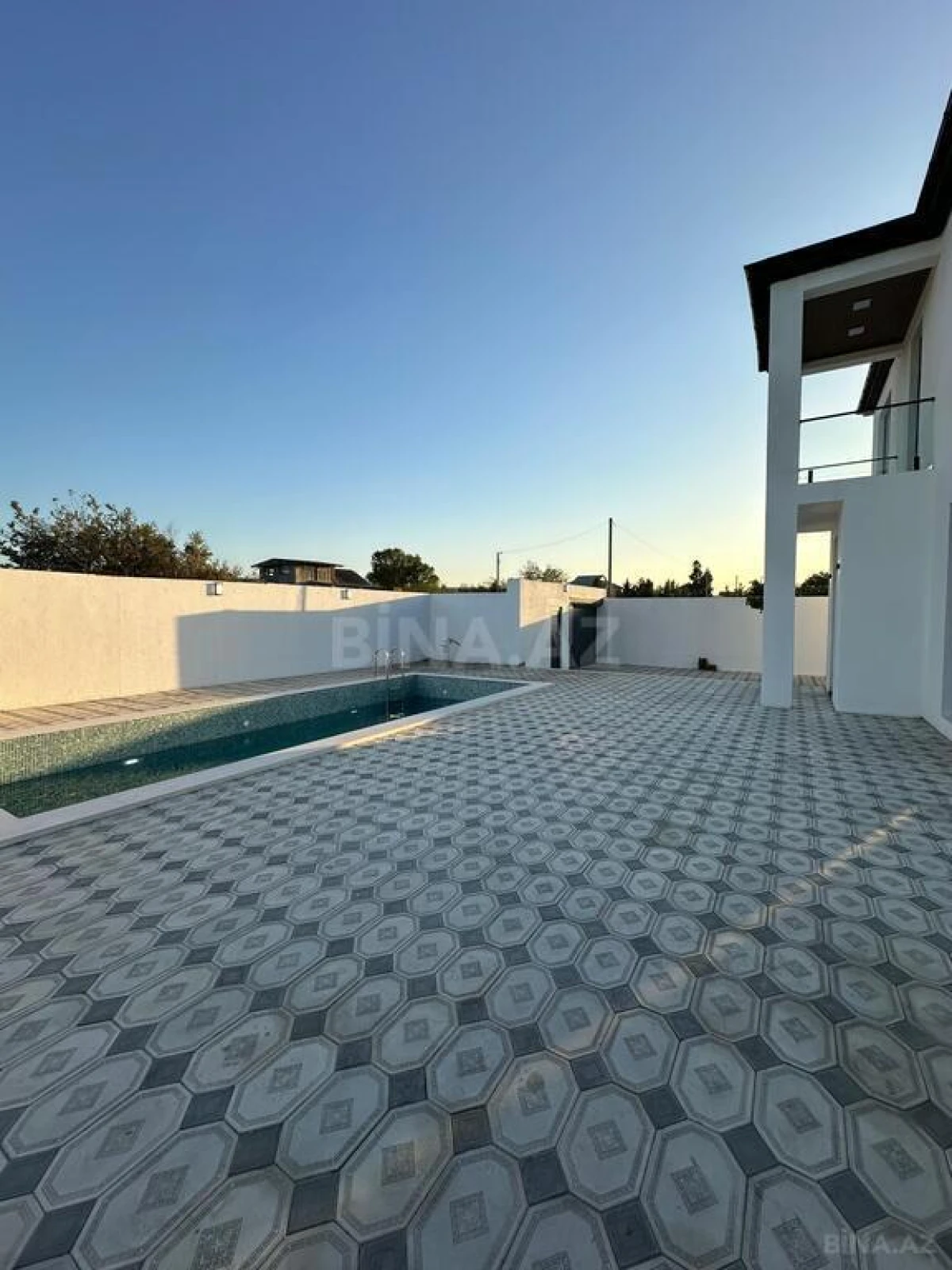 Satılır 5 otaqlı həyət evi 250 m²