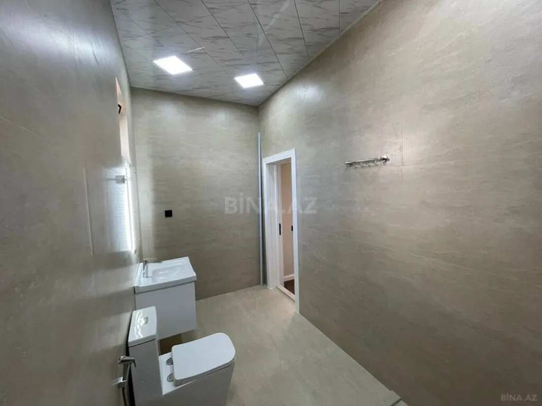 Satılır 5 otaqlı həyət evi 250 m²