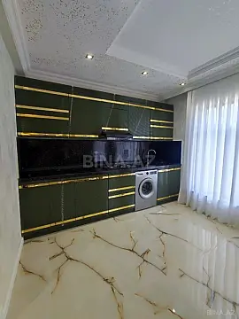 Satılır 4 otaqlı mənzil 130 m²