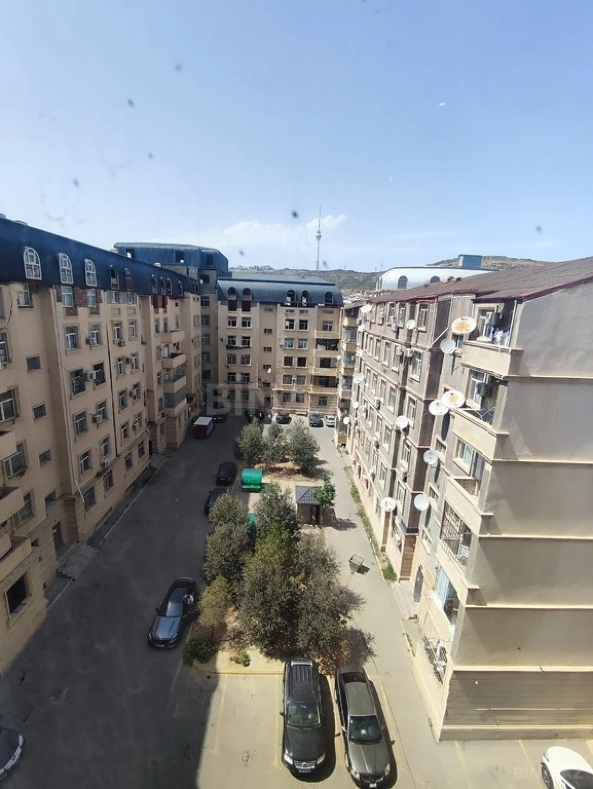 Satılır 4 otaqlı mənzil 130 m²