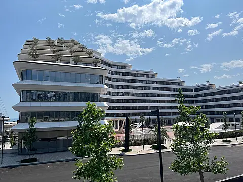 Satılır 3 otaqlı mənzil 140 m²