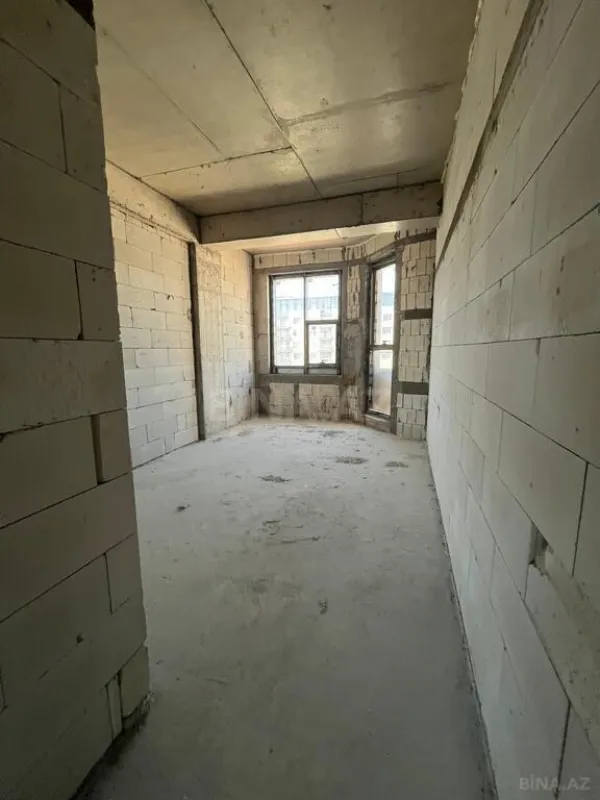 Satılır 3 otaqlı mənzil 140 m²