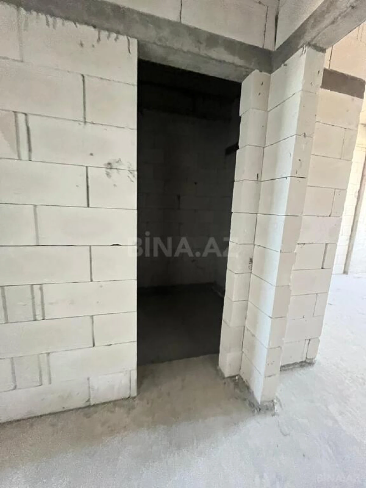Satılır 3 otaqlı mənzil 140 m²