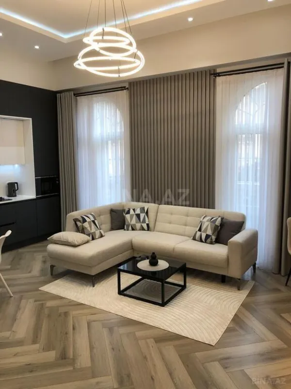 Kirayə verilir 2 otaqlı mənzil 65 m²