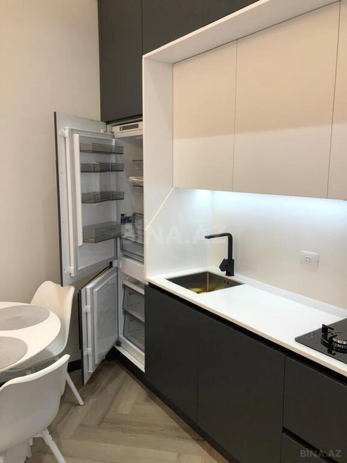 Kirayə verilir 2 otaqlı mənzil 65 m²