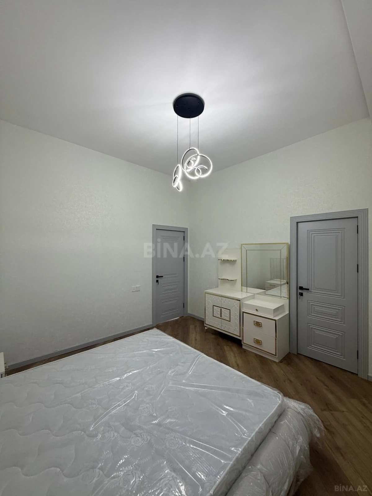 Satılır 4 otaqlı həyət evi 160 m²