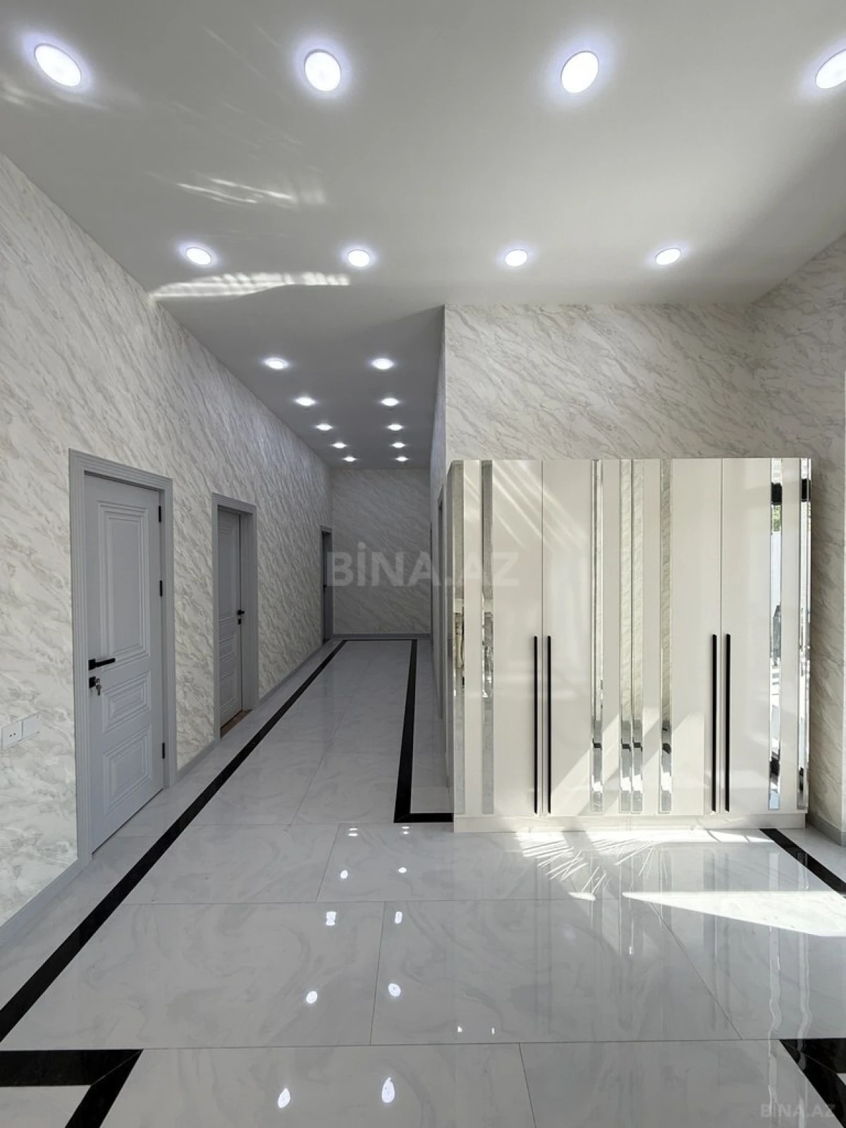 Satılır 4 otaqlı həyət evi 160 m²