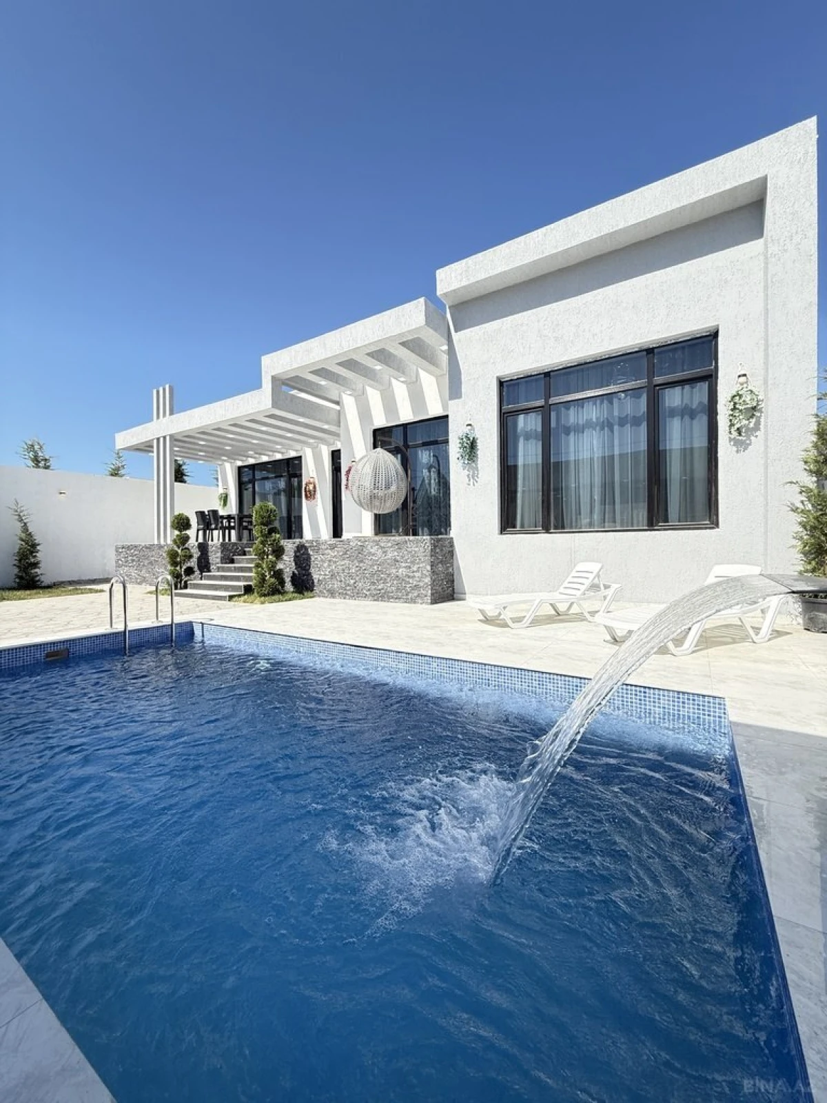 Satılır 4 otaqlı həyət evi 160 m²