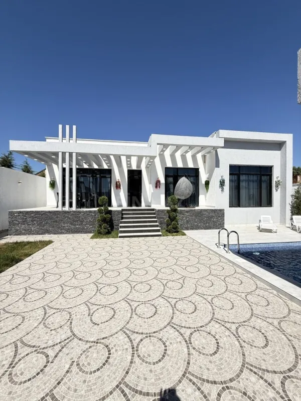 Satılır 4 otaqlı həyət evi 160 m²