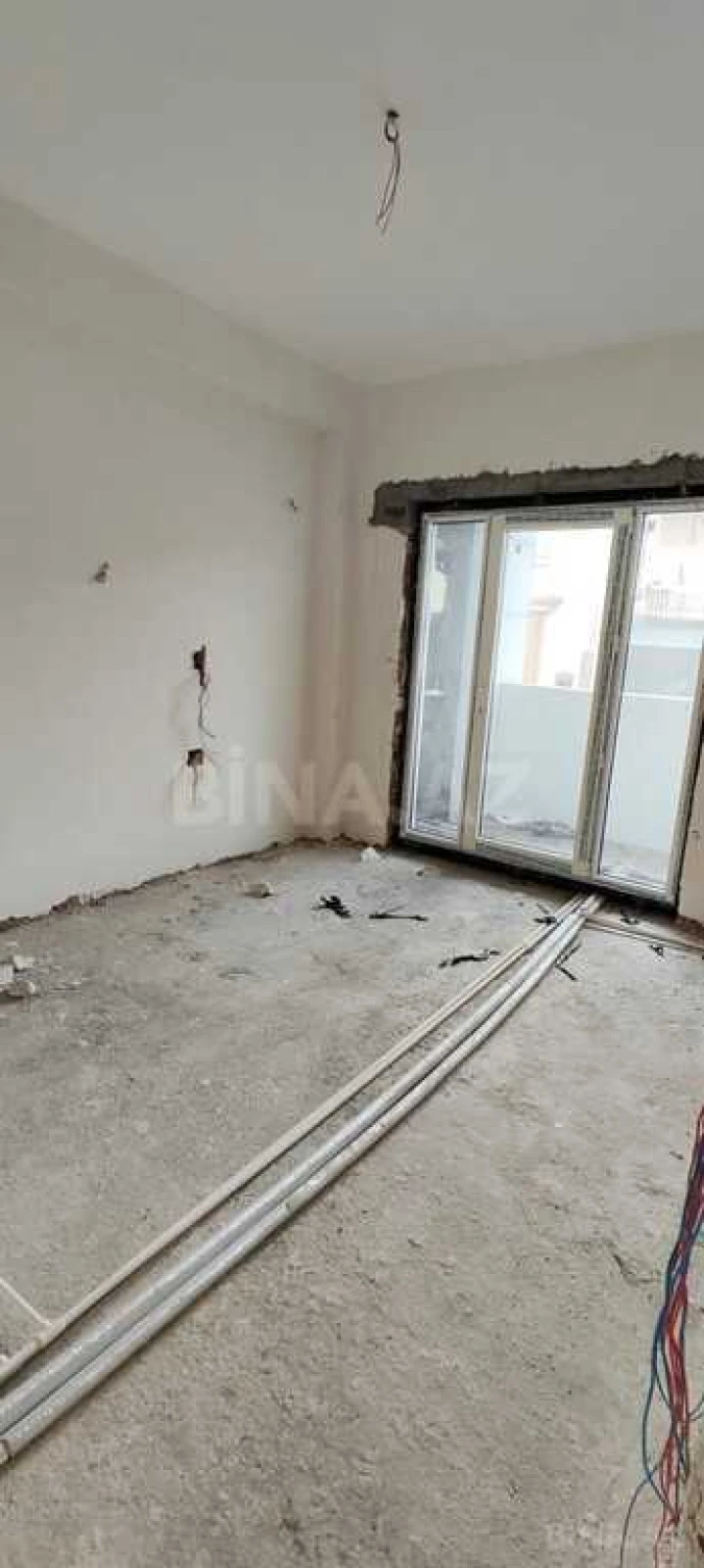Satılır 2 otaqlı mənzil 74 m²