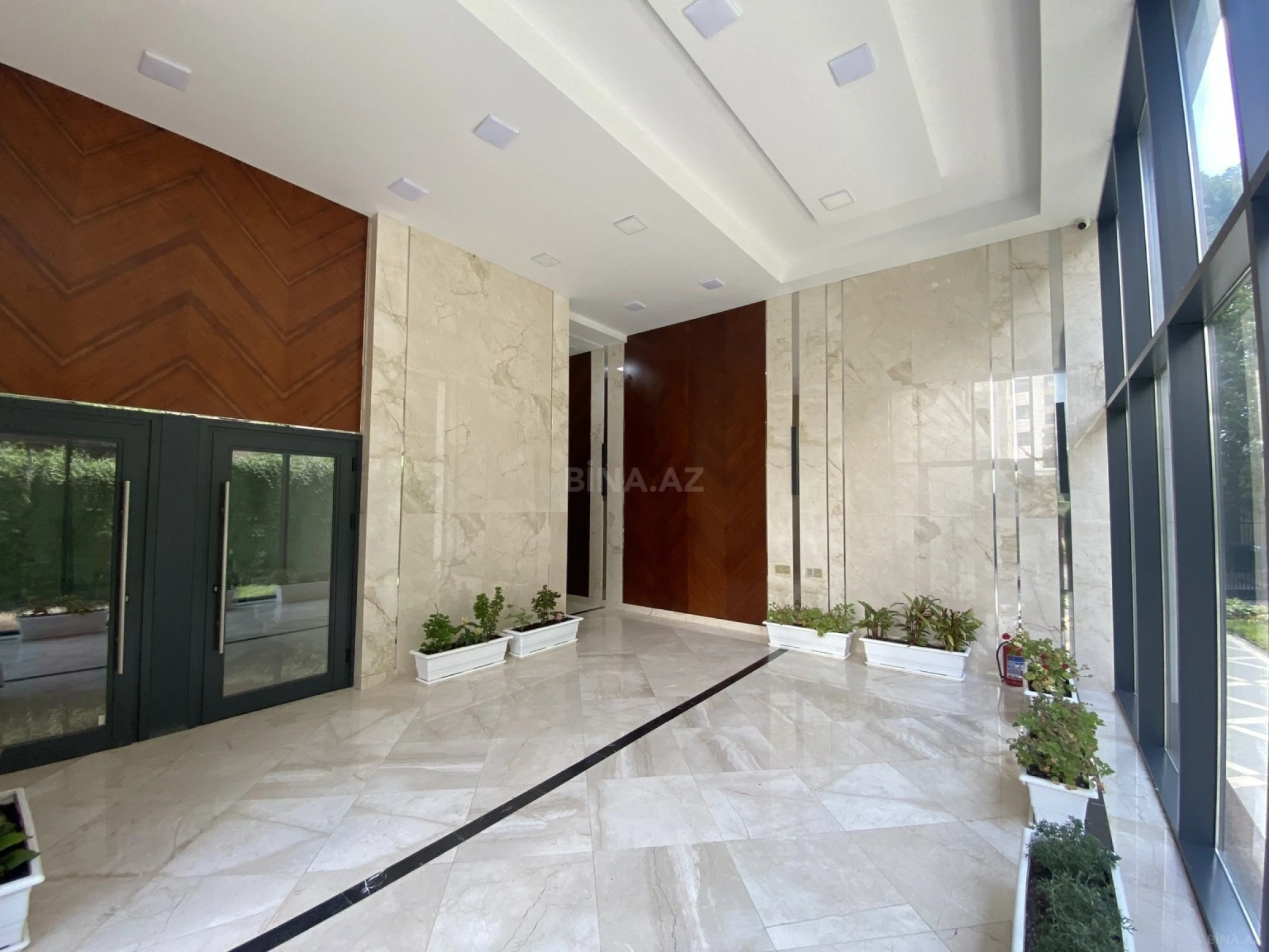 Satılır 2 otaqlı mənzil 74 m²