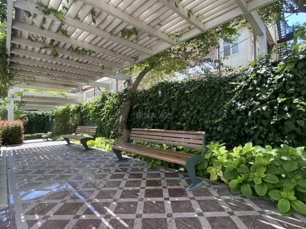 Satılır 2 otaqlı mənzil 74 m²