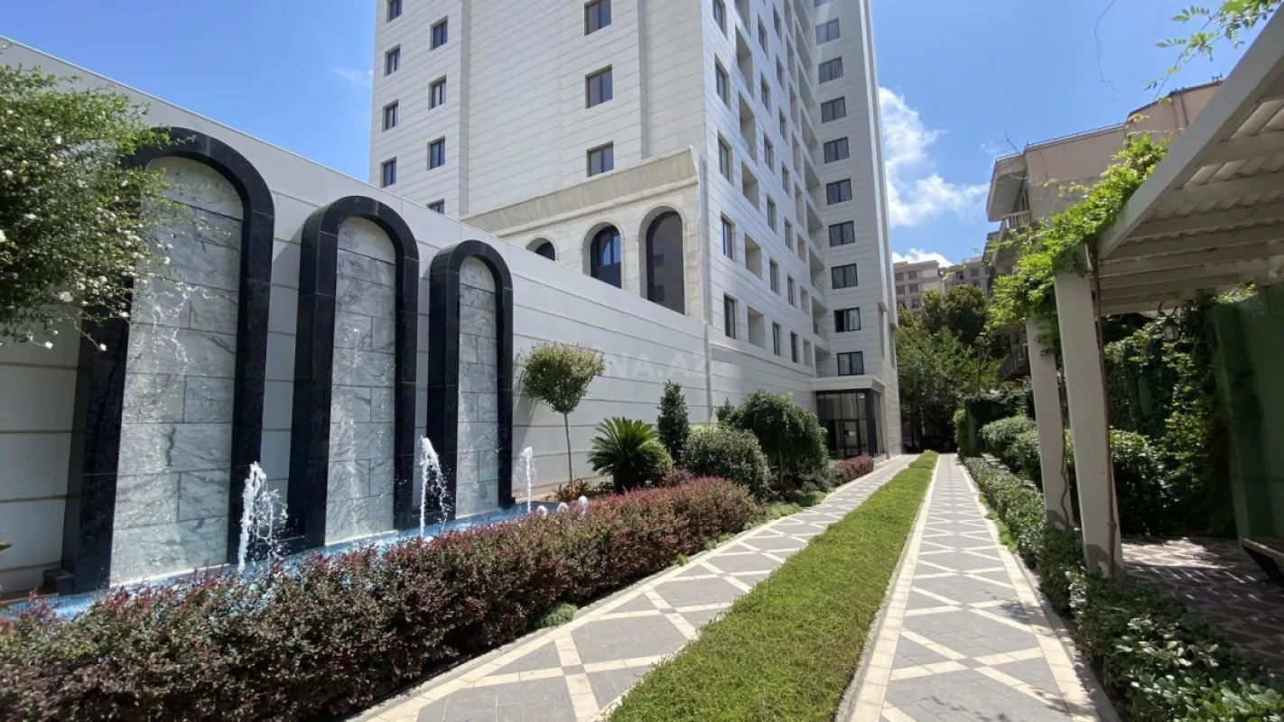 Satılır 2 otaqlı mənzil 74 m²