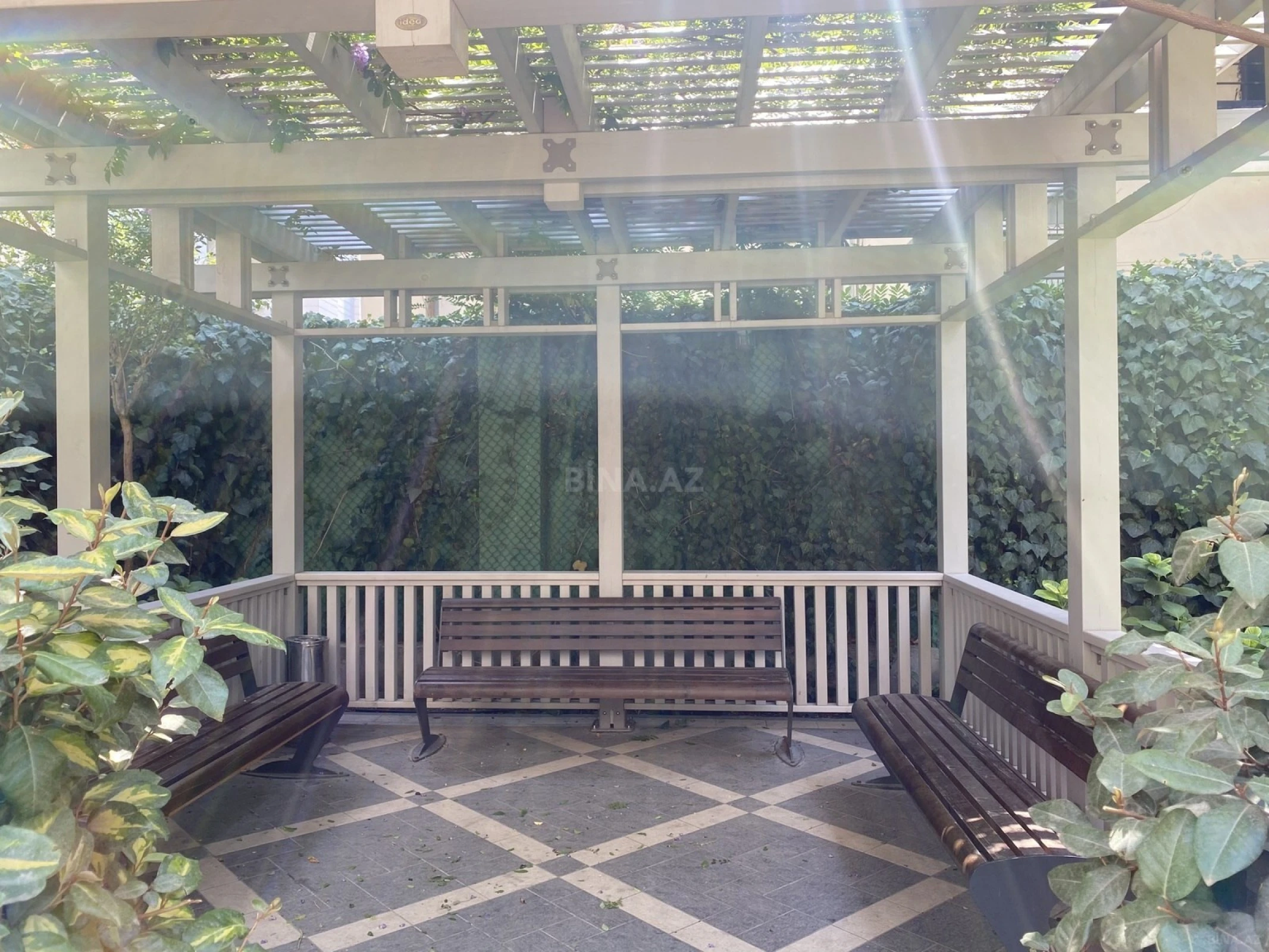 Satılır 2 otaqlı mənzil 74 m²