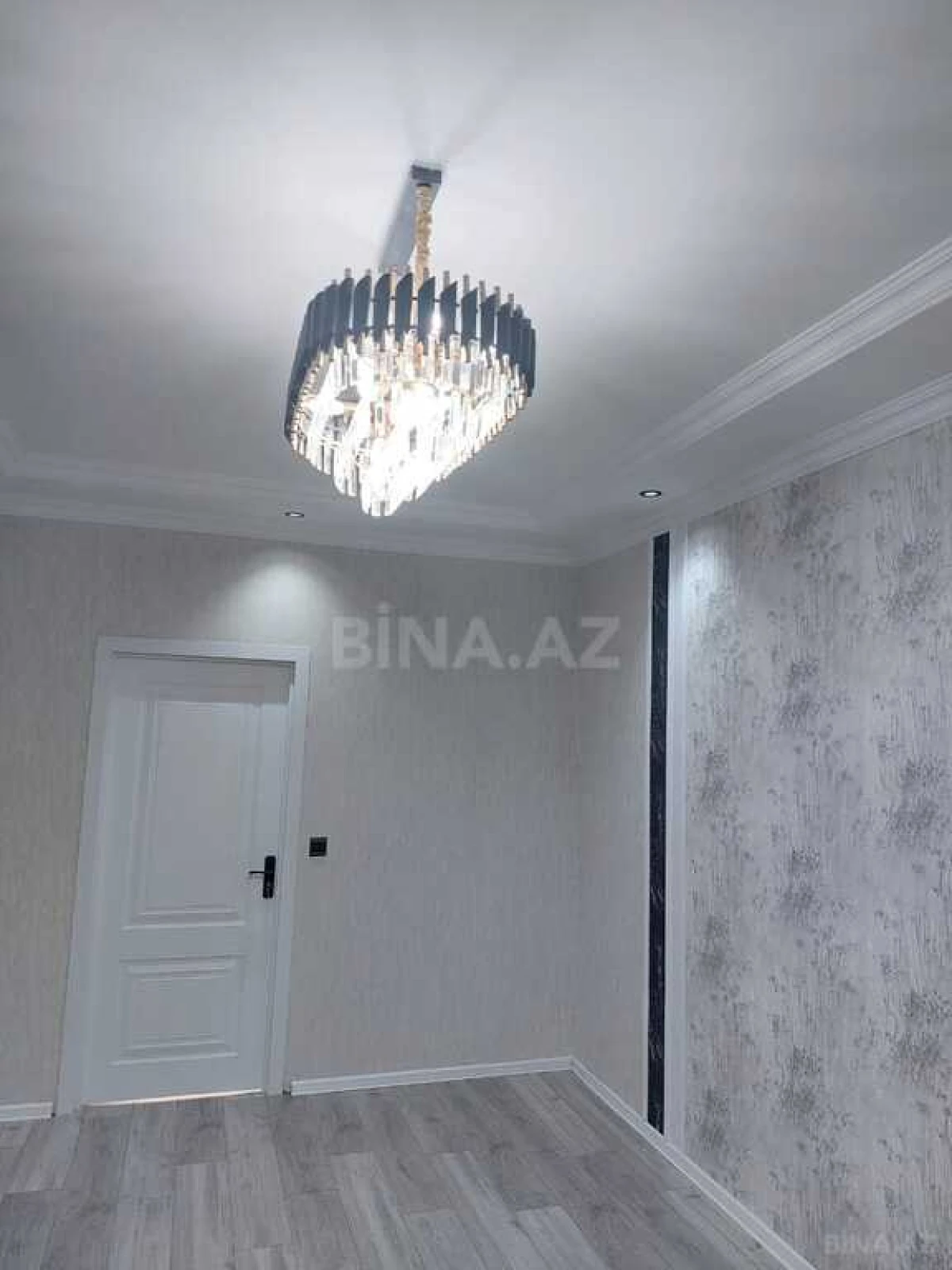 Satılır 2 otaqlı mənzil 58 m²