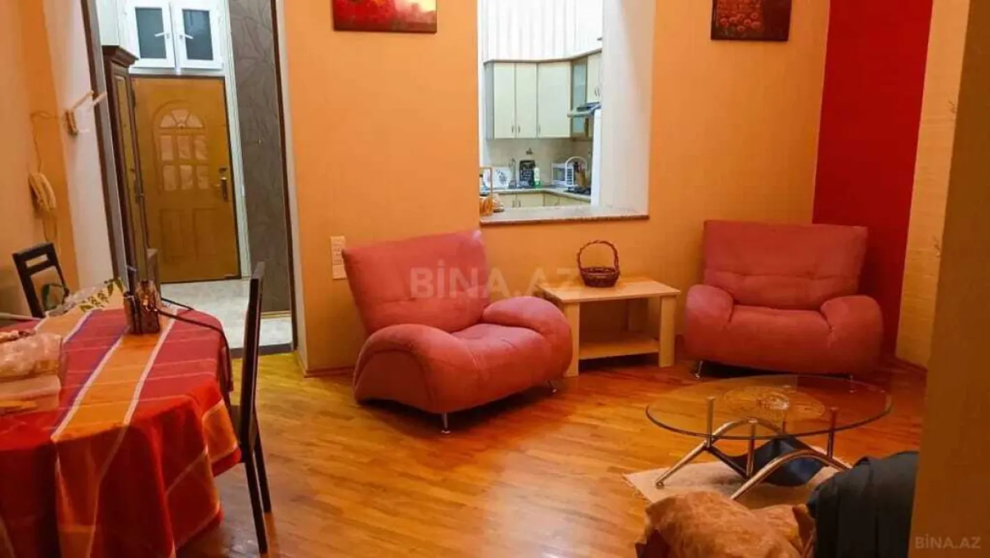 Satılır 2 otaqlı mənzil 62 m²