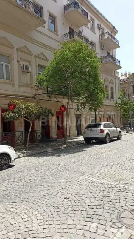 Satılır 2 otaqlı mənzil 62 m²