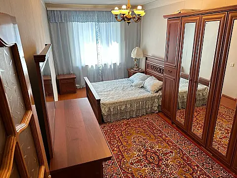 Satılır 5 otaqlı mənzil 110 m²