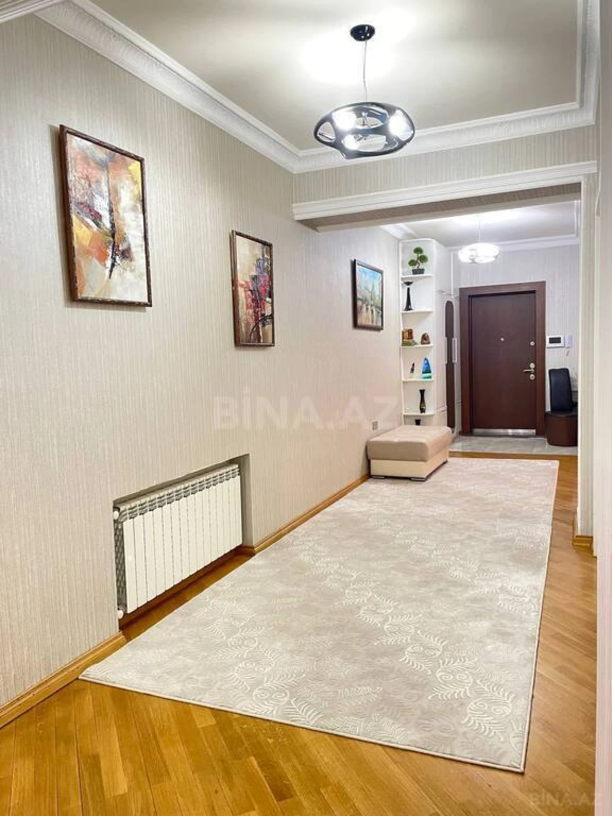 Satılır 3 otaqlı mənzil 137 m²