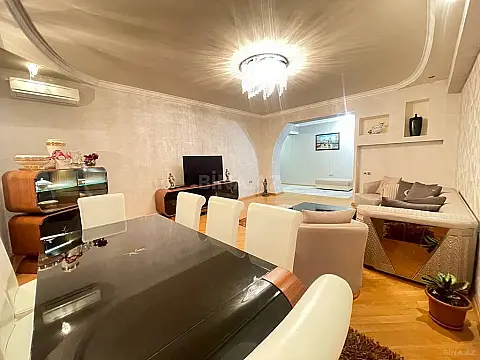 Satılır 3 otaqlı mənzil 137 m²