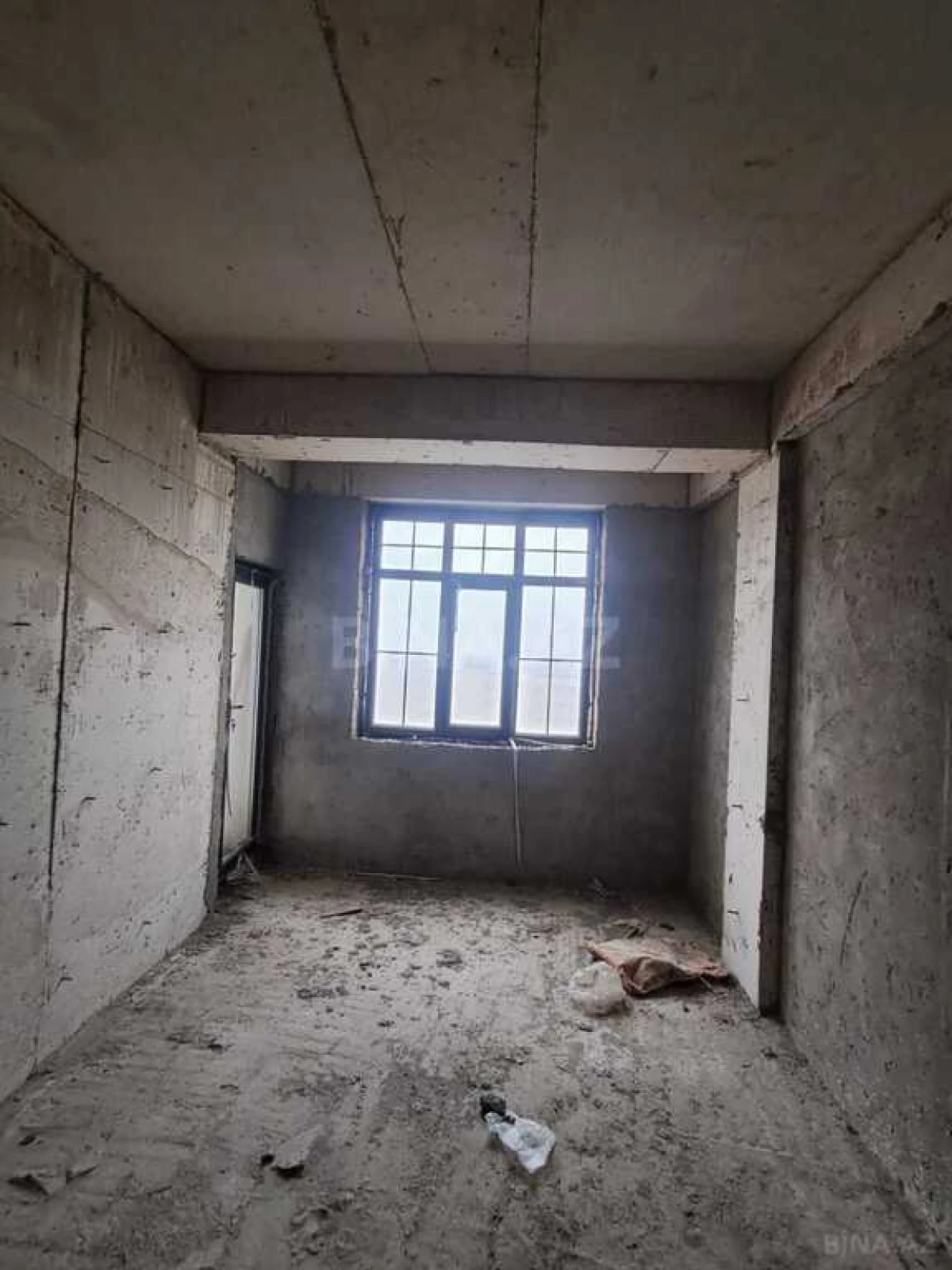 Satılır 2 otaqlı mənzil 74 m²