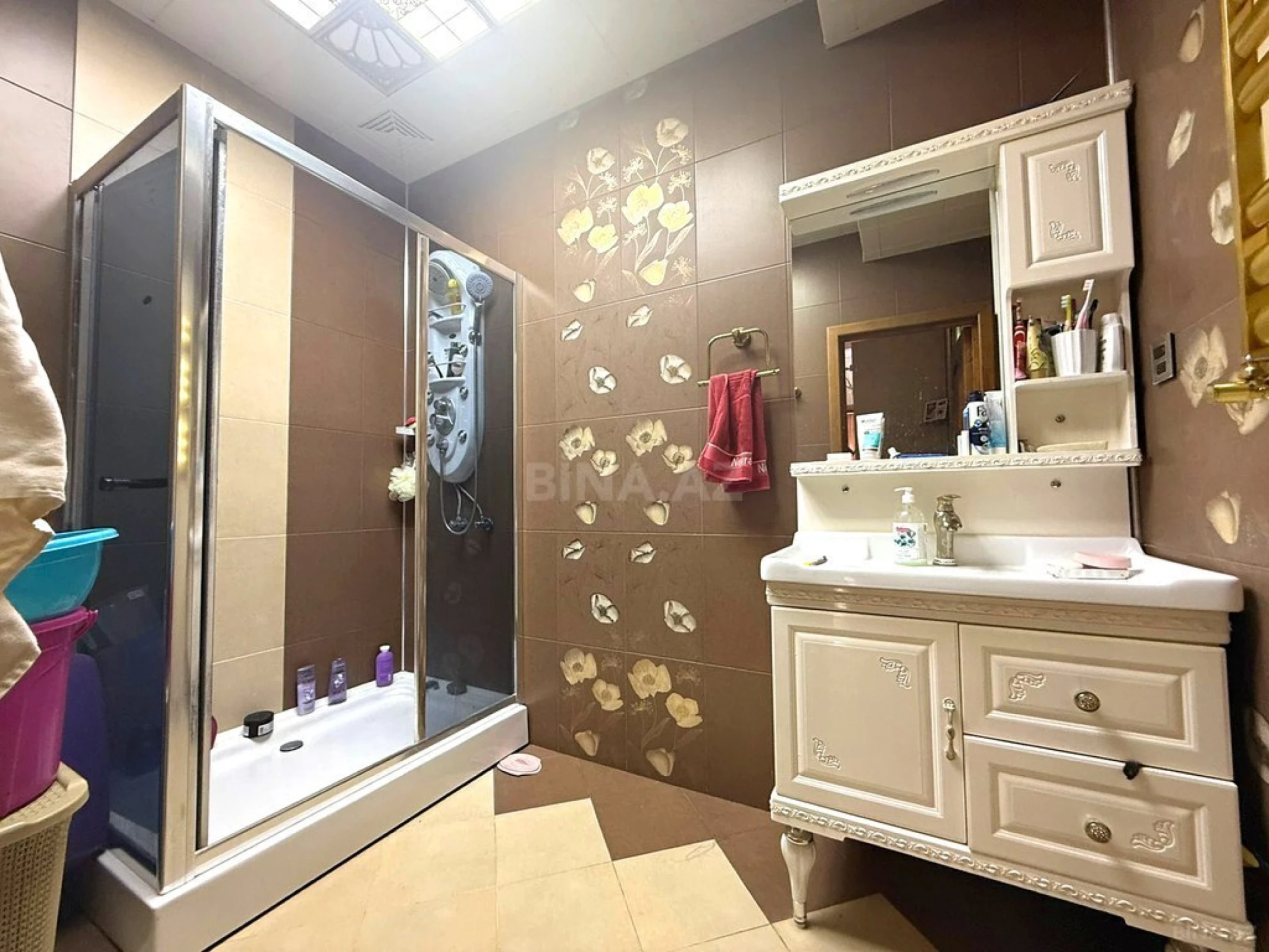 Satılır 3 otaqlı mənzil 106 m²