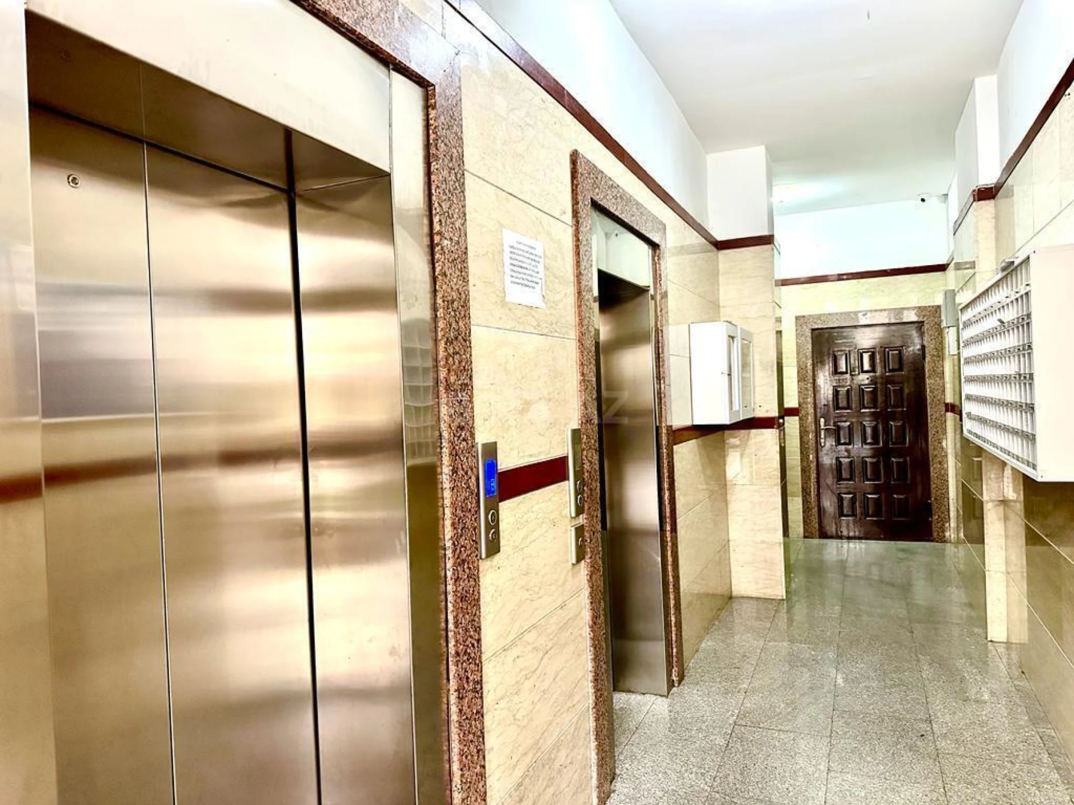 Satılır 3 otaqlı mənzil 106 m²