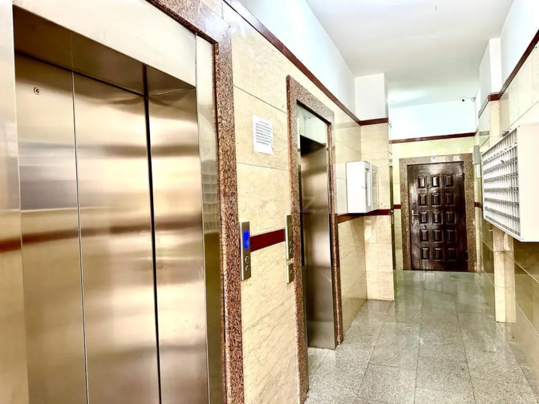 Satılır 3 otaqlı mənzil 106 m²